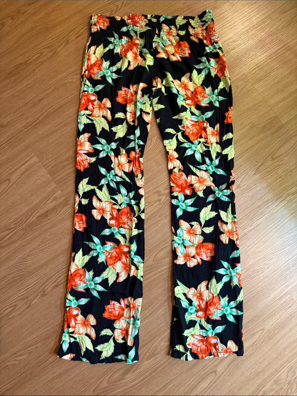 Rip Curl Black Pants with Orange & Green Tropical Print - Picture 4 of 4